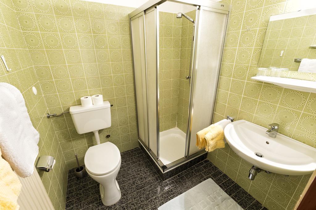 Bed&Breakfast Lausegger Ferlach Bilik gambar